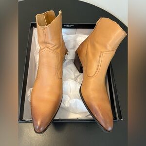 Naturalizer Wallis Leather Ankle Booties LIKE NEW size 11